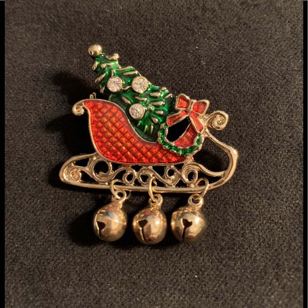 Sled Christmas pin